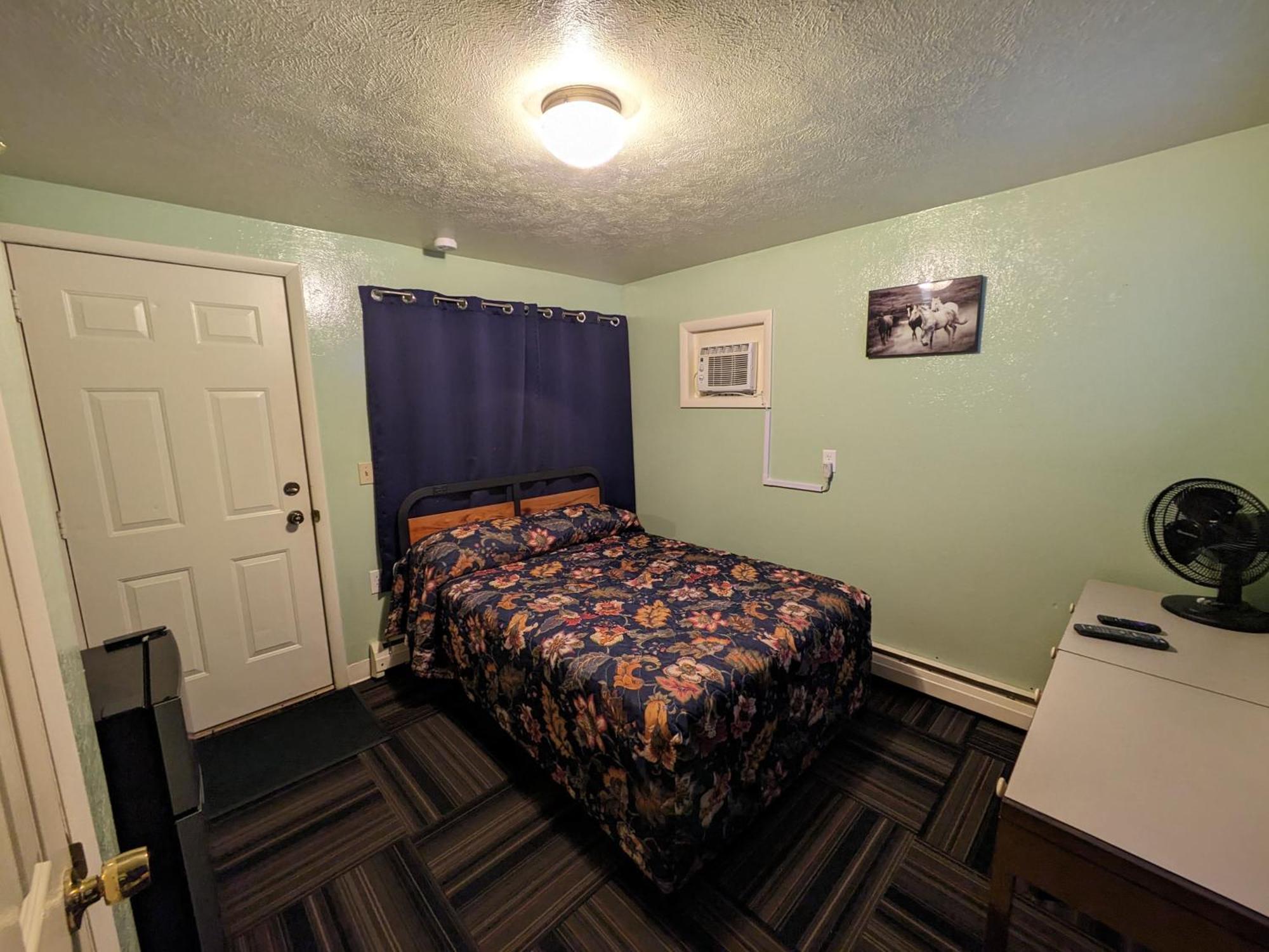 Tour Inn Motel Howard City Exteriér fotografie